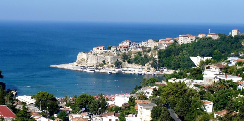 Familien Apartment Zeno Ulcinj Esterno foto