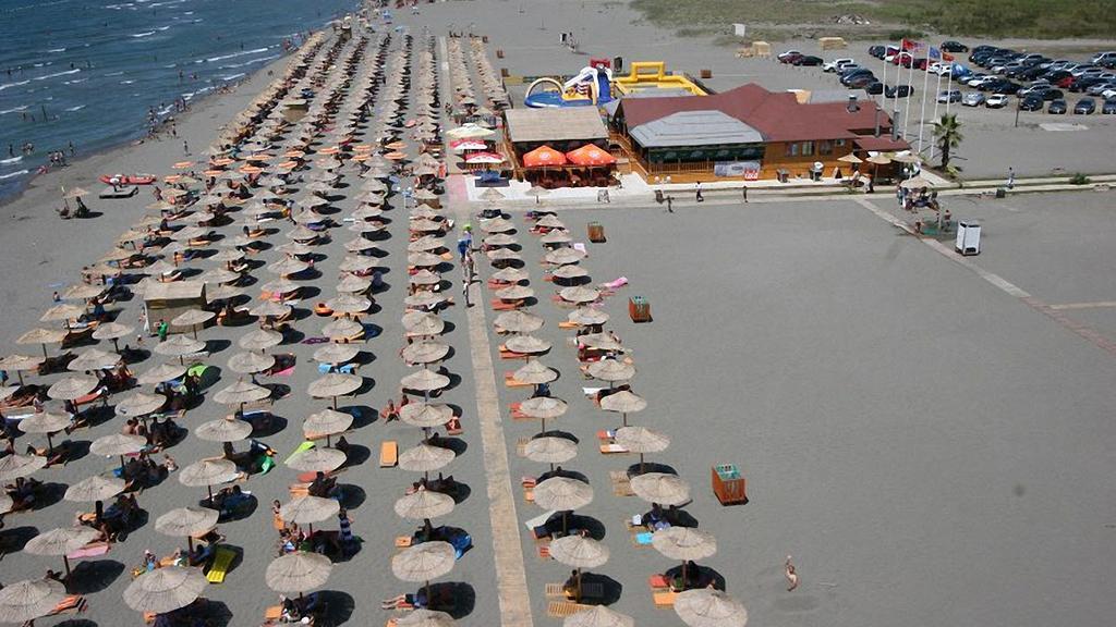 Familien Apartment Zeno Ulcinj Esterno foto